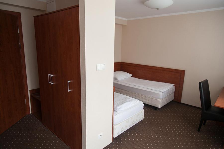 Papaver Hotel Ślesin Esterno foto