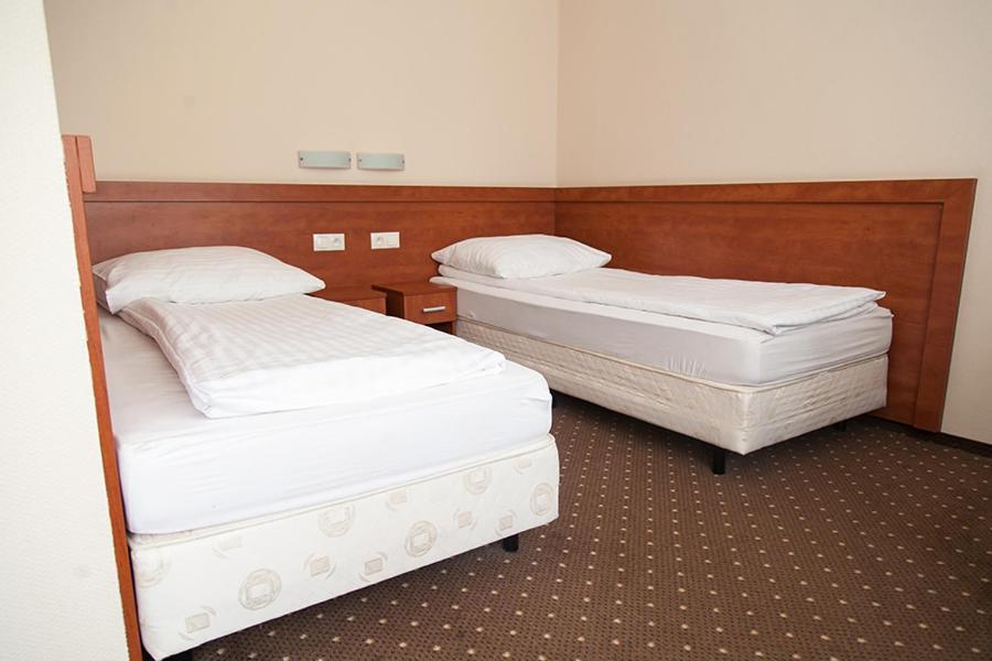 Papaver Hotel Ślesin Esterno foto